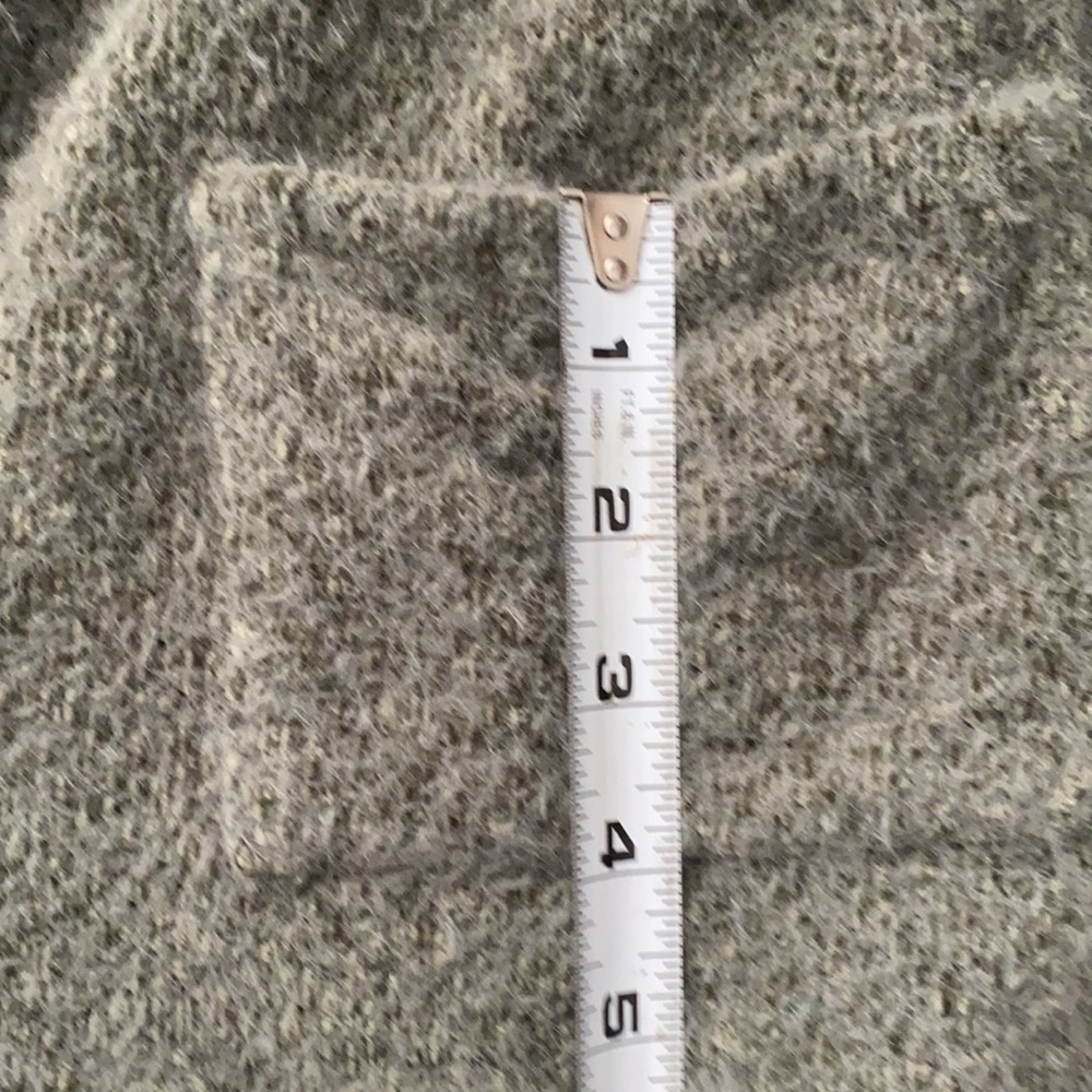 Cardigan - Picture 9 of 10